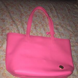 🔥🎀💕Vince Camuto hot pink leather purse w/ gold hardware